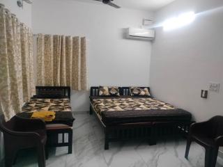 THEE Home Stay Cozy Comforts - 8