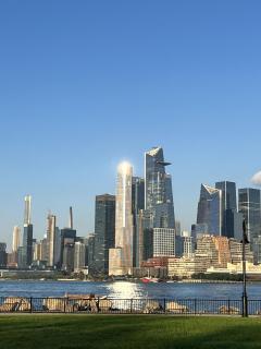 Luxury duplex - 10 min to NYC/Times Square - 3