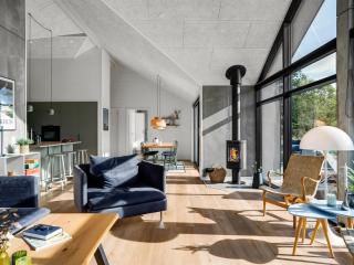 Holiday Home Helga - 900m from the sea by Interhome - 2