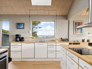 Holiday Home Alfhild - 30m from the sea by Interhome - 5