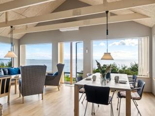 Holiday Home Alfhild - 30m from the sea by Interhome - 7