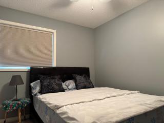 Cozy Comfort Rooms in SE Calgary, Canada - 9