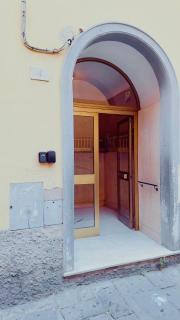 Cozy 2 bedroom flat 5 minutes walk from station - 4