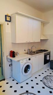 Cozy 2 bedroom flat 5 minutes walk from station - 1