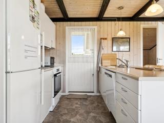 Holiday Home Janick - 150m from the sea by Interhome - 2