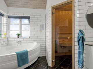 Holiday Home Djuna - 550m from the sea by Interhome - 4