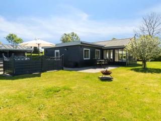 Holiday Home Nantje - 300m from the sea by Interhome - 5