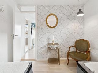 Apartment Elsabeth - 50m from the sea by Interhome - 4