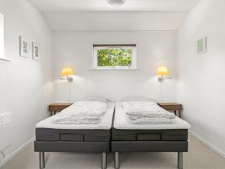 Holiday Home Meindor - 240m to the fjord by Interhome - 4