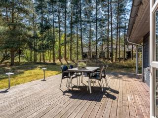Holiday Home Eikka - 1km from the sea by Interhome - 1