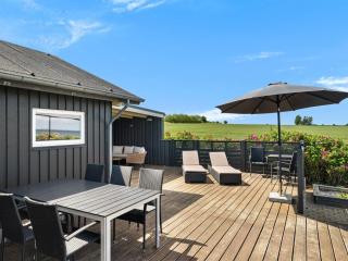 Holiday Home Drusilla - 140m from the sea by Interhome - 2