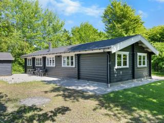 Holiday Home Doris - 150m from the sea by Interhome - 0