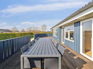 Holiday Home Annegret - 200m from the sea by Interhome - 3