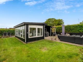 Holiday Home Manina - 230m from the sea by Interhome - 1