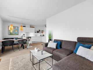 Apartment Kari - 50m from the sea by Interhome - 6