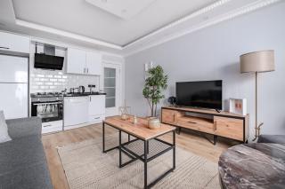 Brand New Flat • 1Gbps Internet • Elevator - 5