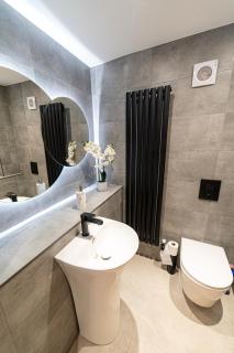 Ty Haul, meaning Sun House, open plan luxury, for work or play - 9