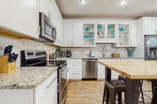 Driftwood Townhomes 6 - 2