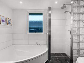 Holiday Home Carlie - 250m to the inlet by Interhome - 1