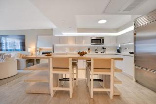 Stunning Oceanfront 1BR in the 1 Hotel - 1