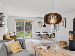 Holiday Home Troels - 1-2km from the sea by Interhome - 5