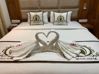 Hotel Maa Sharda Palace - 0