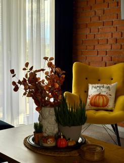 Wolfpack Guest House - 6