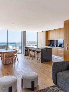 Bellevue Living Sea and City By MP - 0