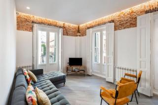 4 bedrooms 3 bathrooms furnished - Sol - Bright & fully equipped - MintyStay - 0