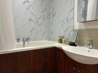 Spacious 4 Bed Flat Paddington Little Venice Sleeps 8 - Londres - 2