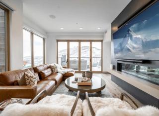 Modern Park City Retreat Private Terrace - 3