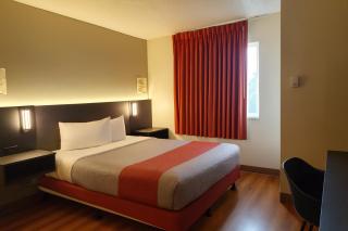 Motel 6-Brooklyn Center, MN - Minneapolis - 6