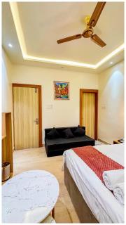 HOTEL New B-a-n-a-r-a-s # Palace Near Kashi Vishwanath Temple - Providing Air Conditioned And Well Decorated Rooms With Free Wi-fi - Best Hotel In Varanasi - 3