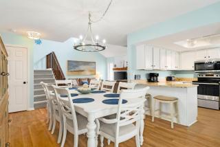 Perrin Place J - 3rd Row - Ocean Drive Section - 4