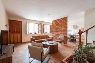 Hermosa Casa en Centro Histórico | 5 hab + Est - 4