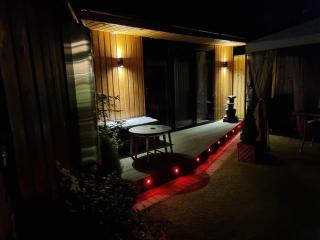 The Chill Garden Room - 2