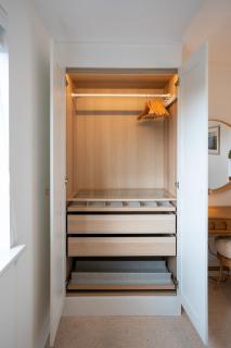 Offshore, Coastal retreat, set in the heart of Charlestown - 4