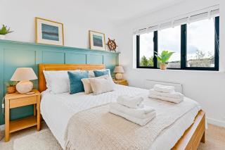 Offshore, Coastal retreat, set in the heart of Charlestown - 0