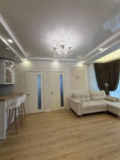 Downtown, Lev Tolstoy str - apartment with 3 rooms - 7