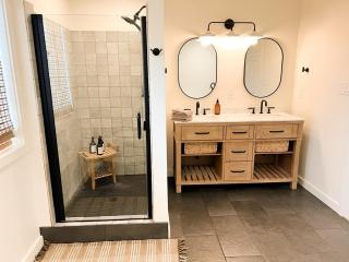 Harlow House - 3