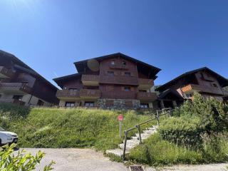 Appartement skis aux pieds, 4 pièces avec mezzanine, balcon, pour 10 pers - Les Saisies - FR-1-594-198 - 9