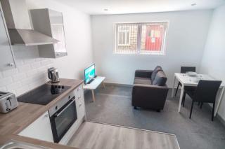 Contemporary 1BED Apartment in Central Blackburn - 4