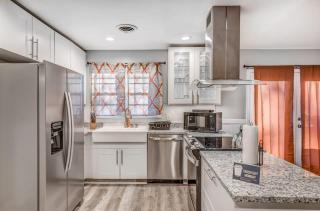 Quince Cottage - 1