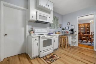 Spacious Stay Steps from FAMU Ideal for Groups - 4