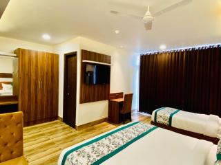 Hotel White Nest Amritsar - 1