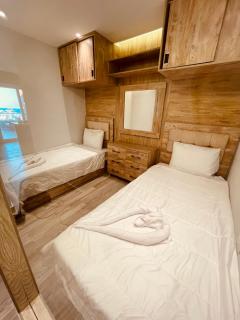 Marina Suite - 5