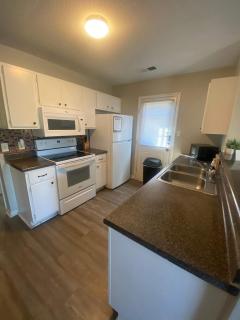 Cedar Ave Escape - 5
