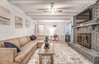 Pinecrest Cottage - 3