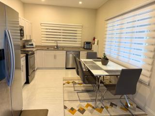 LUMA RESIDENCES - Premium Cozy 3-Bedroom Stay - Paramaribo - 1