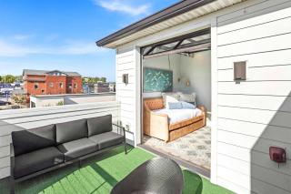 8th Ave South Gem Spacious Home for Groups of 12 - 5